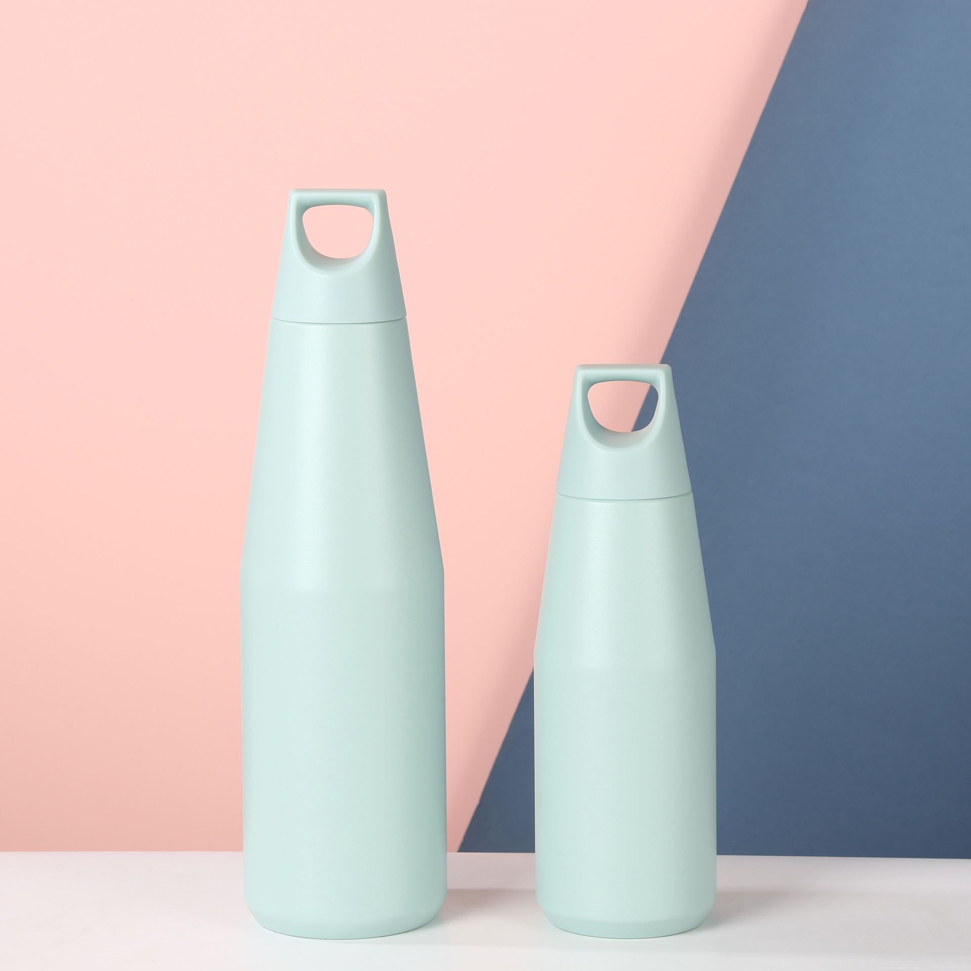 Transfronterizos estadounidenses de boca pequeña botella cónica taza de agua de acero inoxidable de gran capacidad taza portátil al aire libre al por mayor