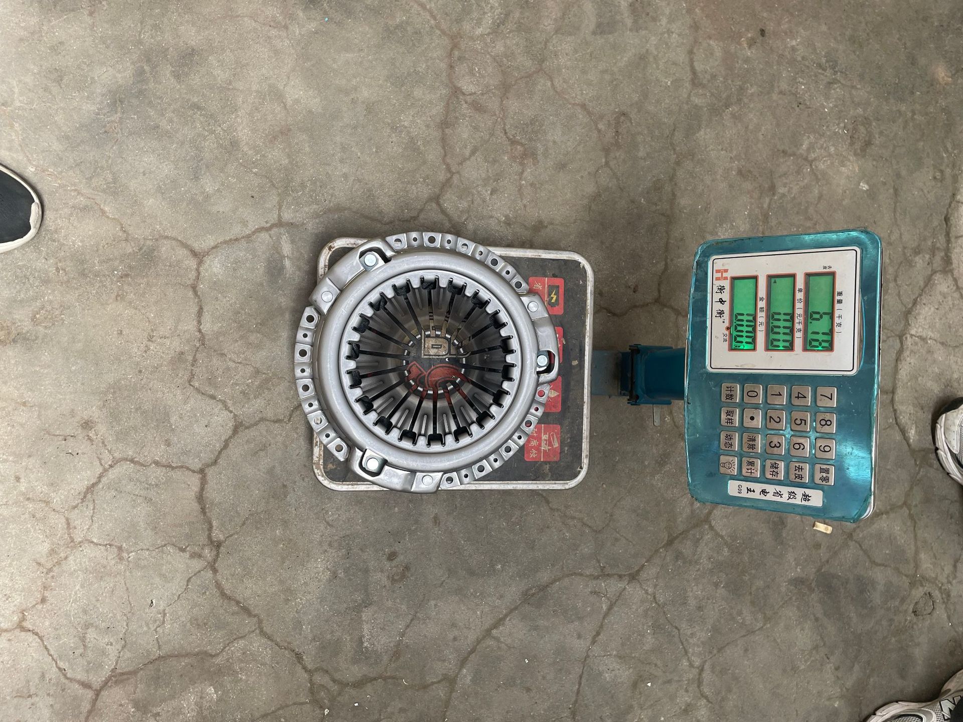DS255 clutch pressure plate is compatible with agricultural vehicles such as Dongfeng Dolica, Foton harvesters, and JAC Kangling