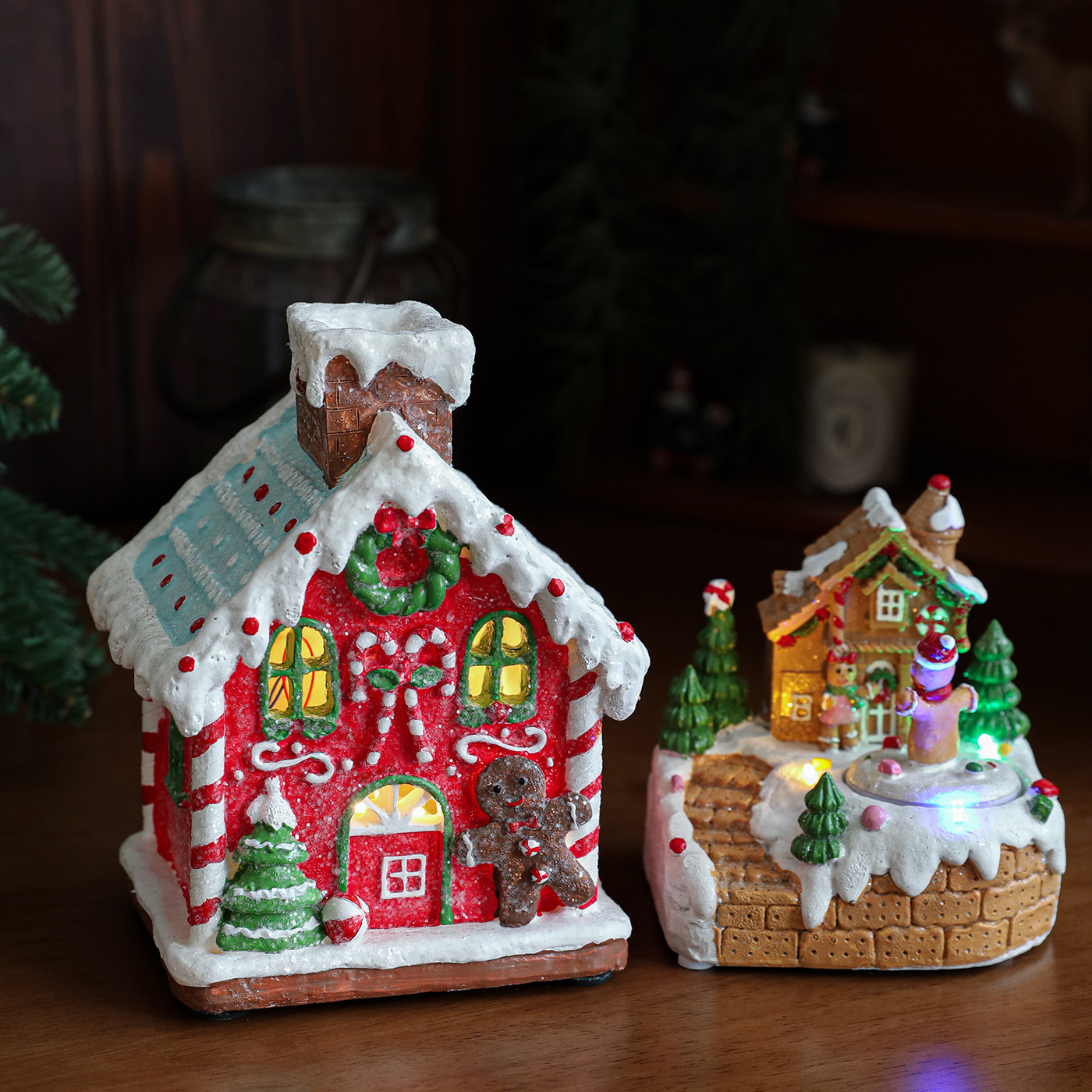 Resina transfronteriza casa de Navidad luminosa caja de música pan de jengibre hombre de nieve decoración de escritorio regalo decoración de dibujos animados