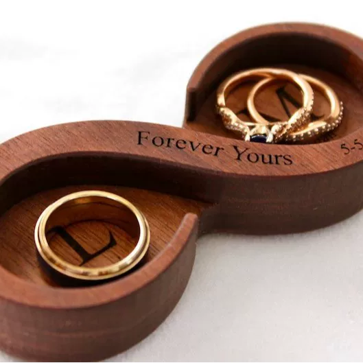 Infinity Ring Tray—Wooden Ring Holder, Suitable for Couples, Newlyweds, Engagements, Weddings