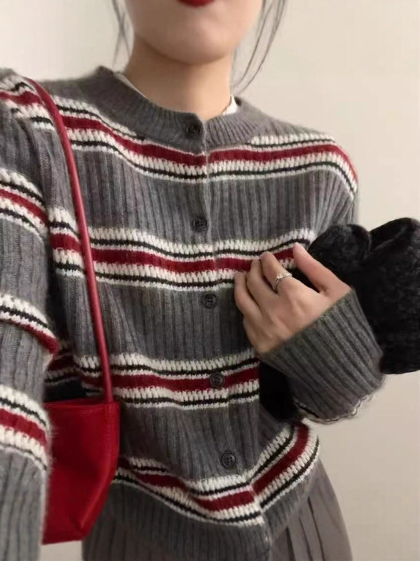 欧货时尚撞色圆领条纹毛衣开衫女秋冬宽松百搭小众设计感针织上衣|undefined