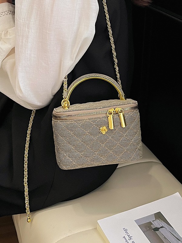 Coreana pequeña caja de viento de fragancia bolso de mano mujer comercio exterior transfronterizo nuevo estilo ChaoDiang bordado cadena mochila