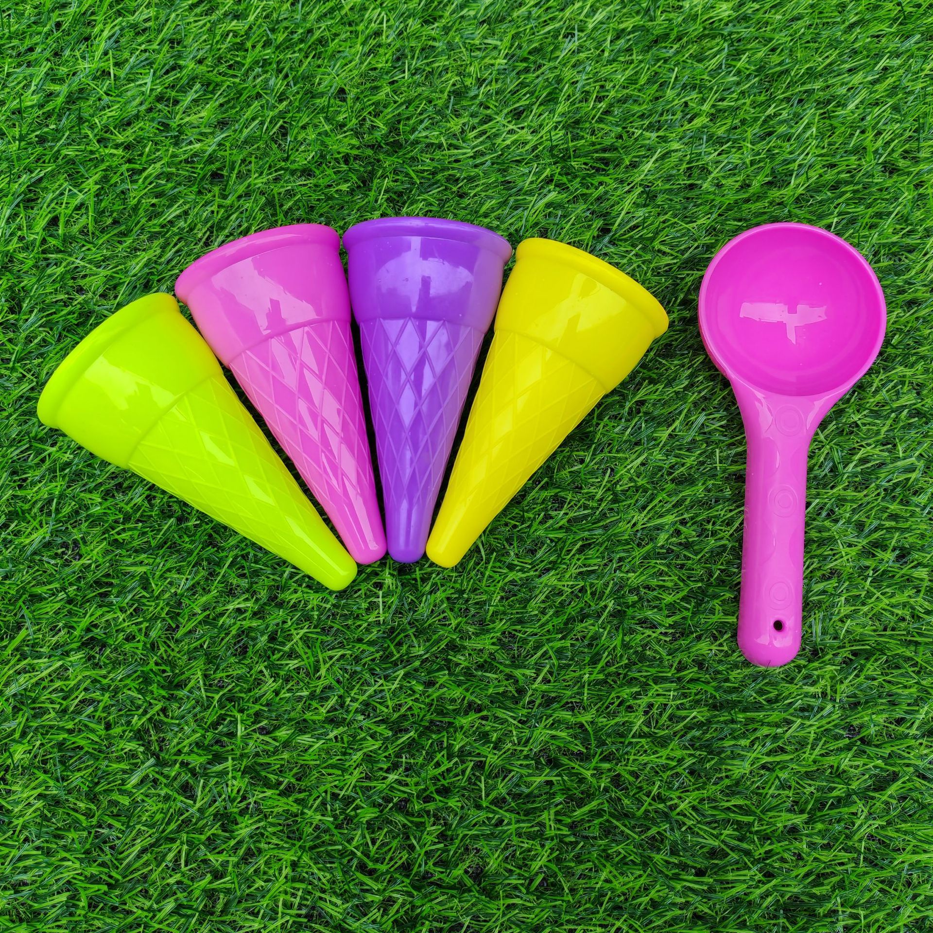 Venta directa de fábrica, juguetes espaciales para niños, moldes de arena, accesorios de barro de color, modelos, arena engrosada, herramientas de arena al por mayor