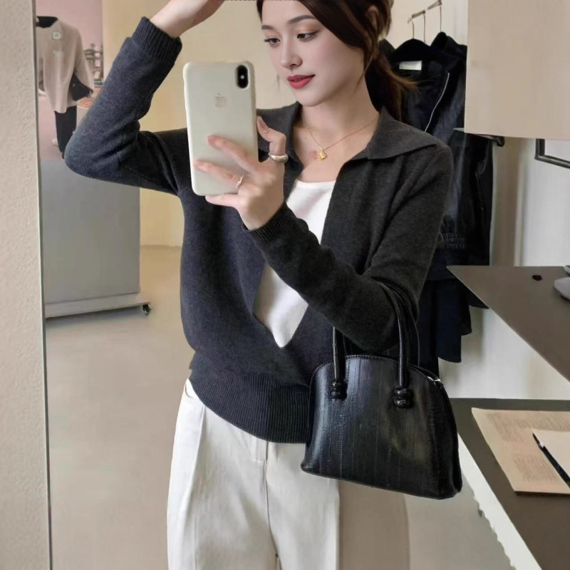 设计感撞色拼接长袖针织衫女秋冬新款时尚洋气减龄假两件别致上衣|undefined
