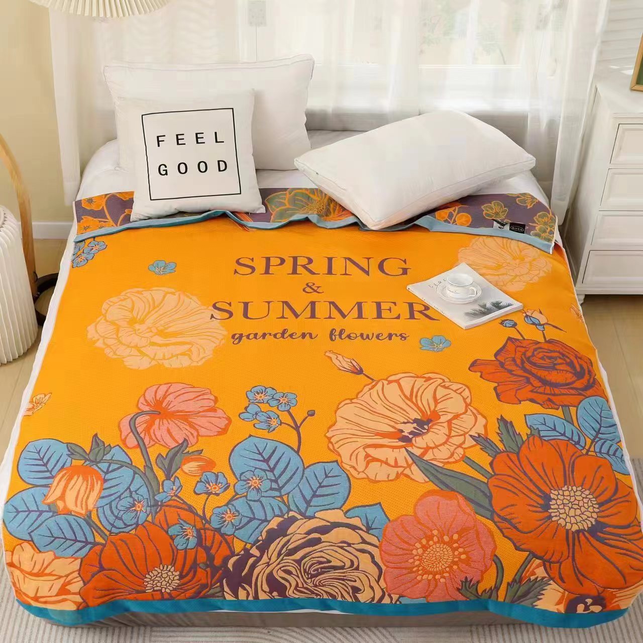 A blanket with warm spring flowers / 150*200CM