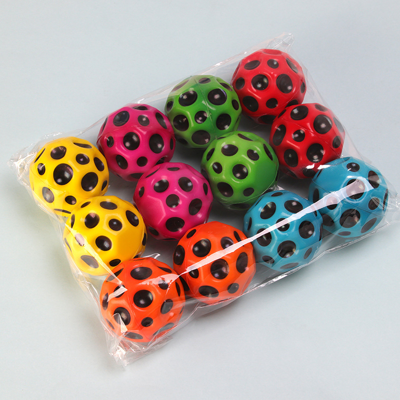 Bola de 6.3 (seis colores) con orificios.