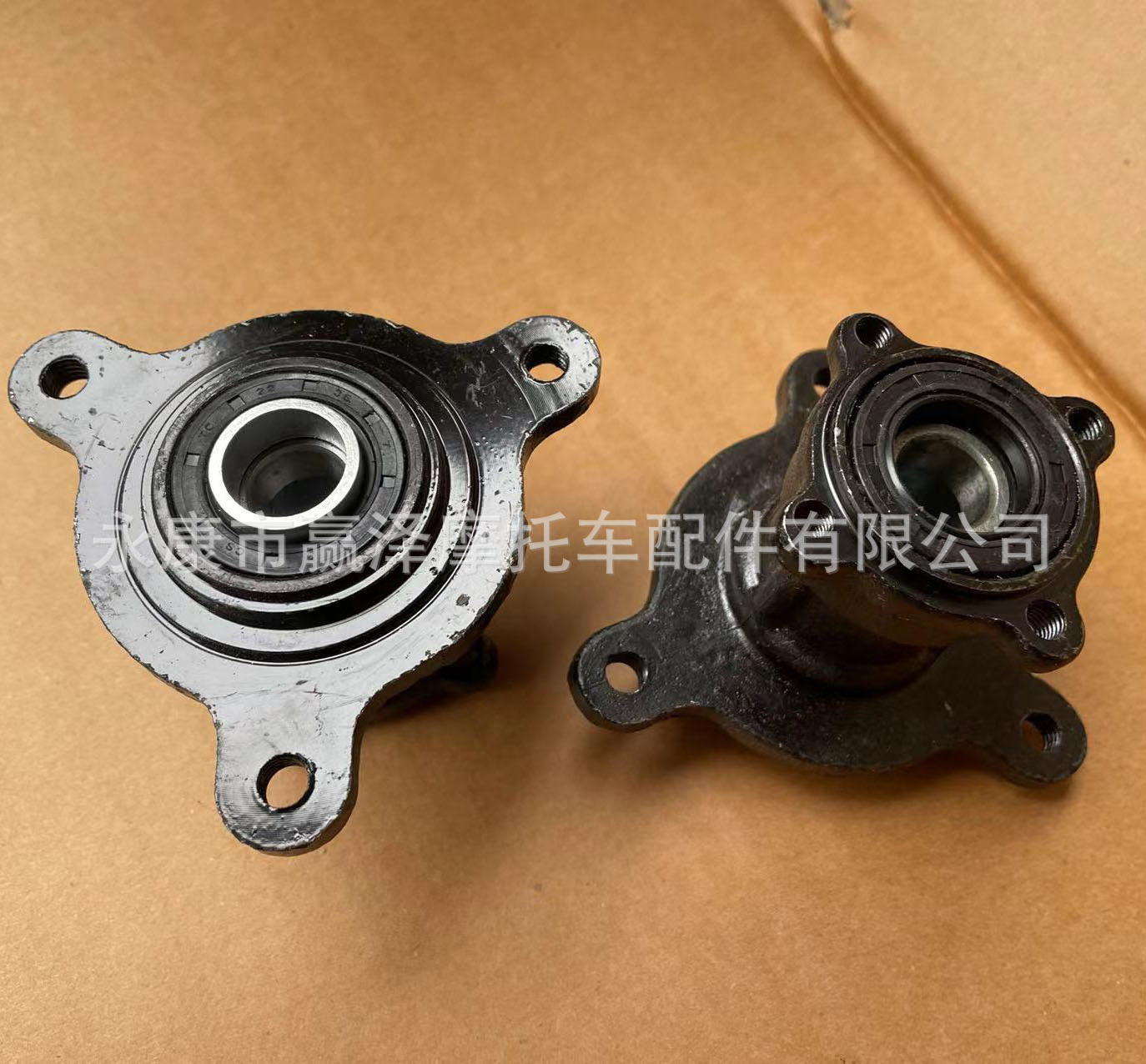 Four-wheel beach buggy and go-kart modification accessories: wheel hub flange, three-hole disc brake flange