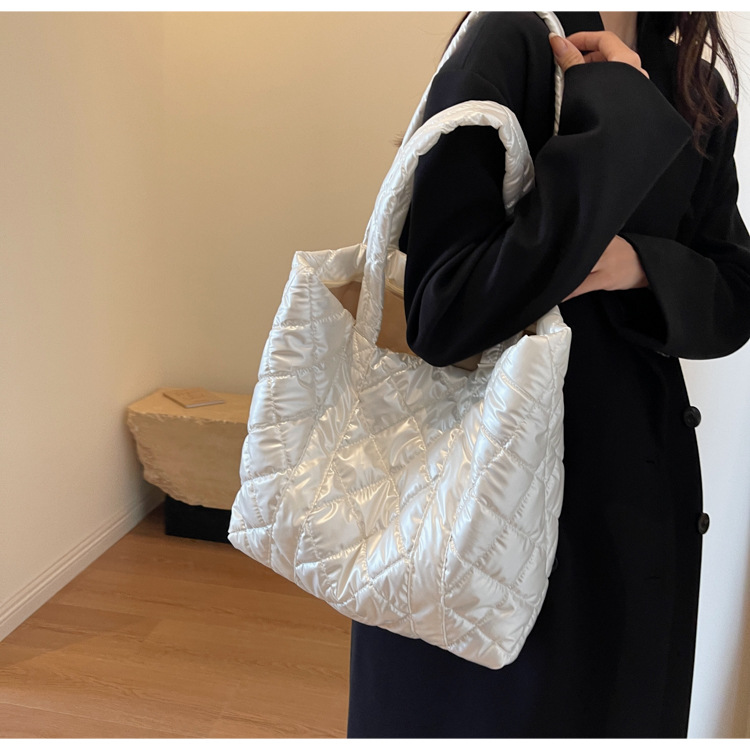 Nuova borsa da donna di grande capacità, alla moda e semplice, monospalla, borsa da ascella, borsa da viaggio versatile a forma di diamante, borsa tote a mano_voghion.com