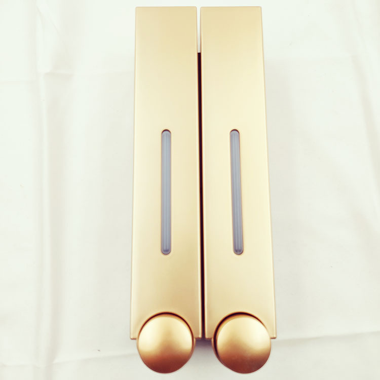 パンチングホテルのホテルは手動で石鹸の液体器の単三頭の壁掛け式の手洗いの液体の瓶を押してシャワーの露を洗います。|undefined