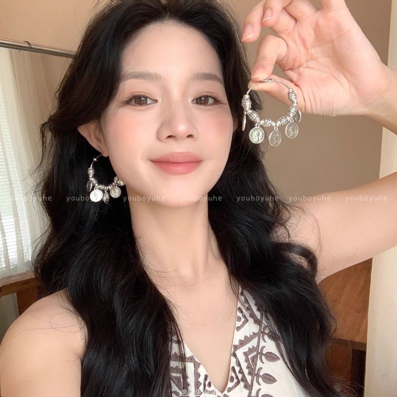 易梦玲同款银色人像流苏圈圈耳环女高级感夸张耳圈民族风银针耳饰|undefined