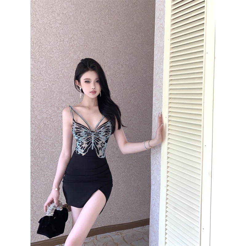 (Mới) Mã A9917 Giá 820K: Áo Hai Dây Nữ Guryt Sexy Gợi Cảm Sexy Hàng Mùa Hè Hai Dây Hở Vai Thời Trang Nữ Chất Liệu G03 Sản Phẩm Mới, (Miễn Phí Vận Chuyển Toàn Quốc).