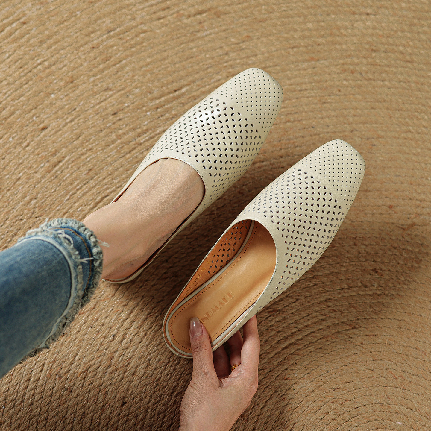 Giày mule nữ da bò mũi vuông đế bệt hở gót kiểu mới — đen