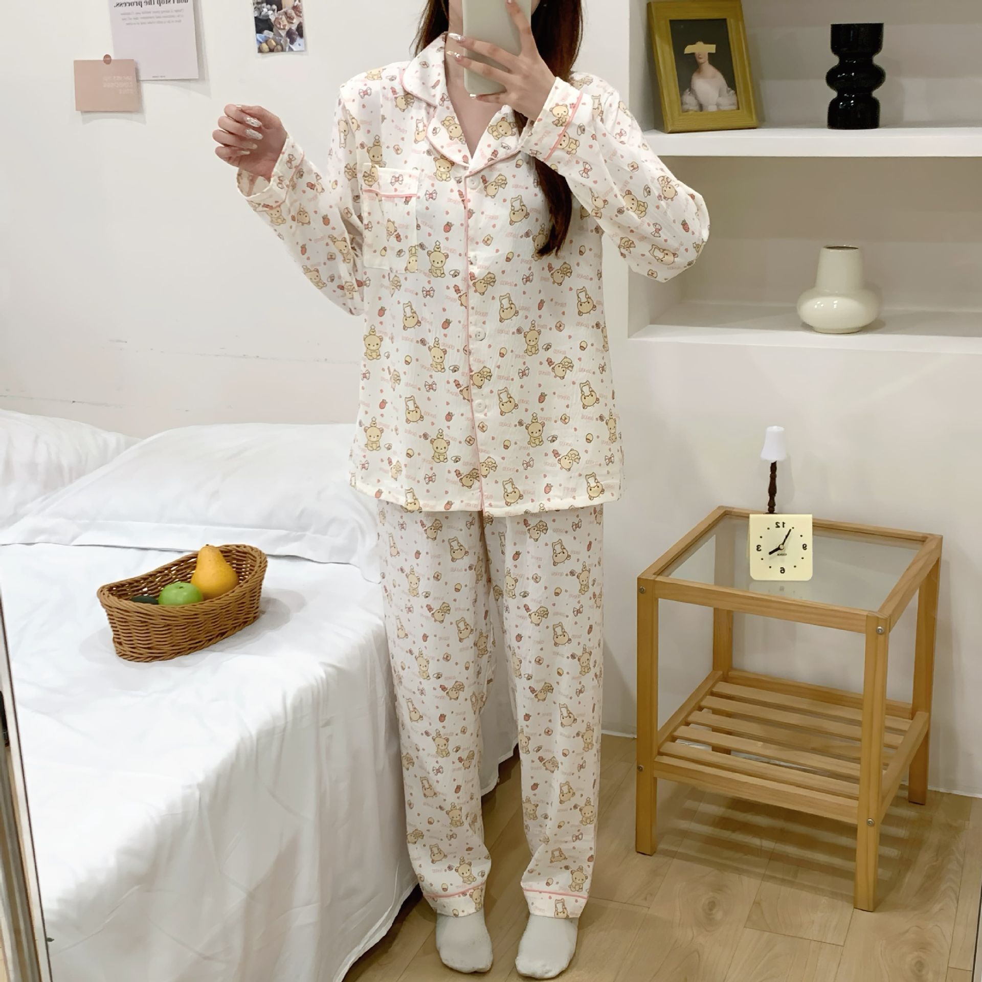 Al por mayor transfronterizo nuevo pijama de mujer pantalones de manga larga nubes de algodón lindos dibujos animados estudiantes cardigan con solapa cubierta de ropa para el hogar