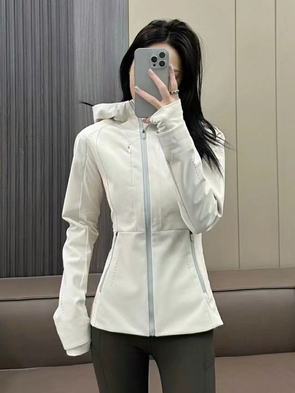 秋冬修身软壳冲锋衣女款2025新款加绒三合一运动外套收腰显瘦上衣|undefined