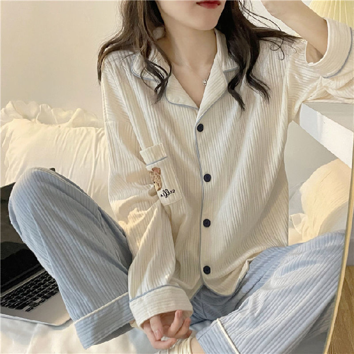Pijamas de Manga Larga para Otoño e Invierno con Relleno en el Pecho para Mujer, Estilo Coreano 2025, Lindo Traje con Flores Pequeñas, Ropa de Dormir para Estudiantes