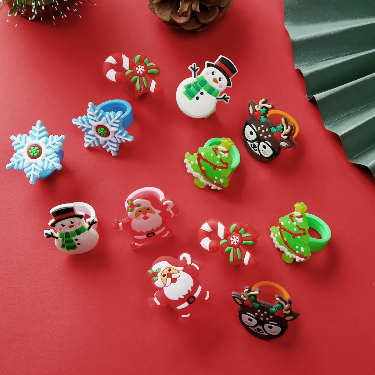 跨境圣诞卡通戒指儿童可爱圣诞老人指环饰品装饰配饰小礼品批发