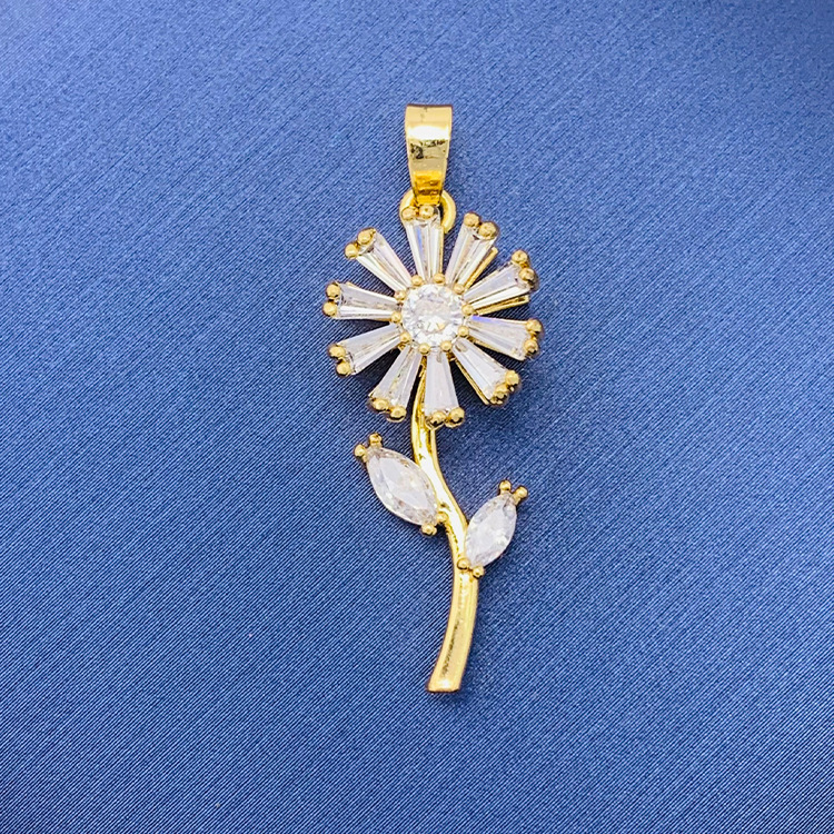 百種類のペンダントは心のままにファッションの経典を配合します。カップルの美しいペンダントは親友のアクセサリーを送ります。