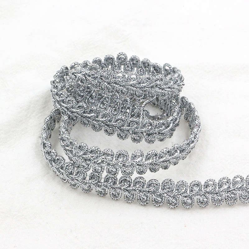 Fábrica directa de 3 colores 1cm oro y plata seda cientipago encaje ropa infantil danza ropa linterna decoración accesorios de banda de herringe