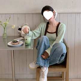 复古撞色针织套装女2026春季时尚绿色领针织开衫吊带背心两件套