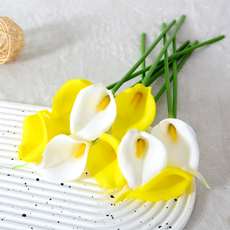 Directo de fábrica PU solo mini calla lirio flor artificial flor falsa al por mayor decoración del hotel accesorios de fotografía de la boda