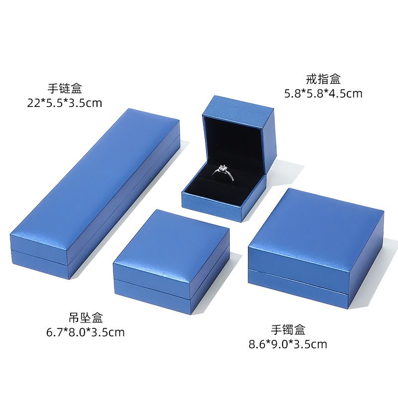 直角ストレートエッジレザー充填紙周大福同スタイルレッドジュエリーボックスリングネックレスペンダントブレスレット包装箱|undefined