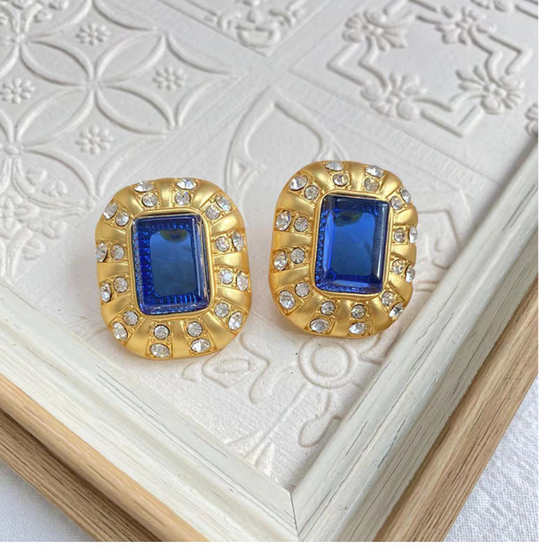 Retro Geometric Alloy Inlay Artificial Gemstones Rhinestones Women's Ear Studs 1 Pair display picture 5