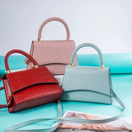 男士钱包;女士钱包;女士手拿包