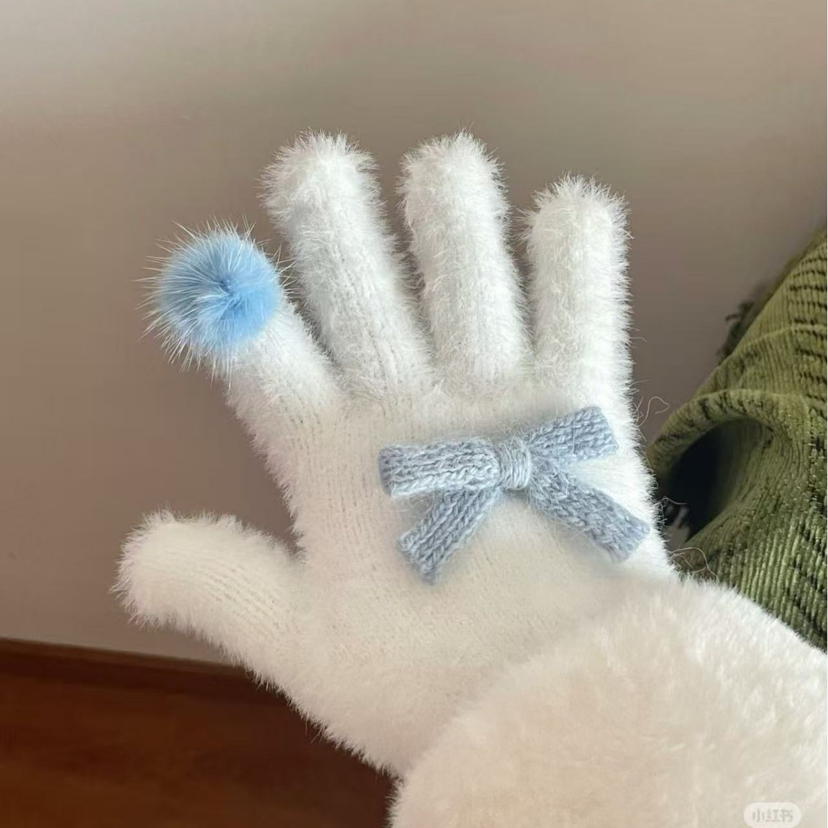毛线蝴蝶结·冬季毛绒蝴蝶结可触屏手套女可爱保暖加绒手捂百搭