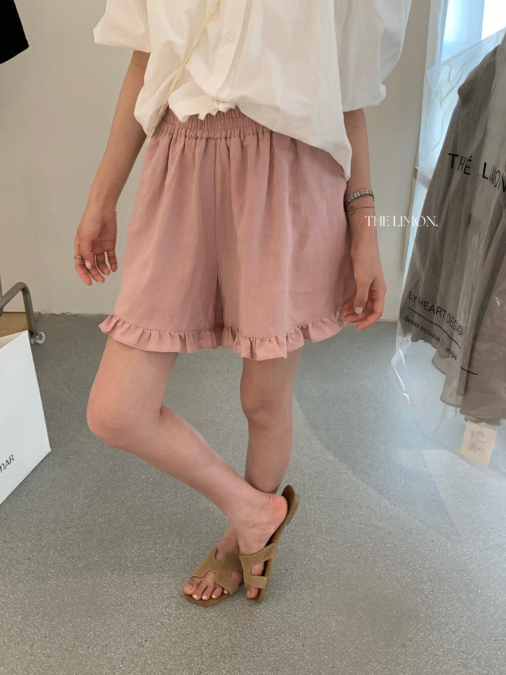 Quần short nữ cạp chun ống rộng chất liệu linen phối viền ren — màu sắc, xanh lam, Màu cà phê, màu hồng chi tiết 12