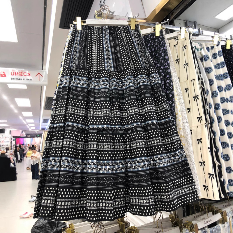 韓国の水玉模様のコントラストのあるコットンスプライシングスカート、女性用、ニッチなデザイン、スリムで大きな裾のAラインスカート、ロングスカート|undefined