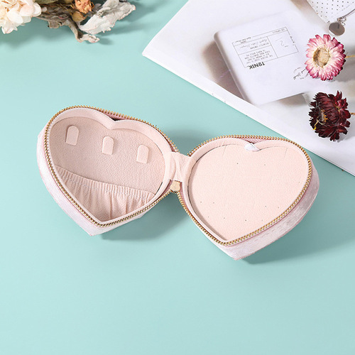 Wholesale Princess Style Heart-Shaped Plush Fabric Jewelry Box, Small Ring Earrings, Earrings, Necklace Pendant, Jewelry Accessories Box Organizer