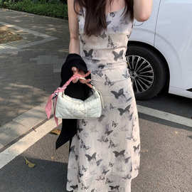 新中式国风清冷系水墨蝴蝶褶皱收腰显瘦碎花吊带连衣裙女夏包臀裙