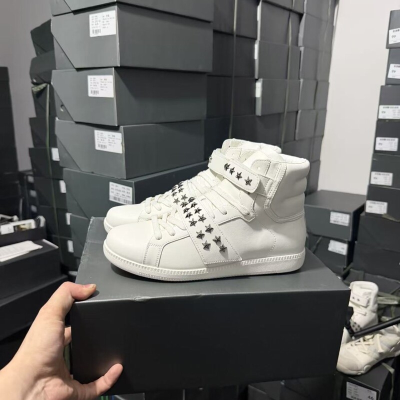 Popular new men's retro studded casual low-heel high-top trendy niche sneakers