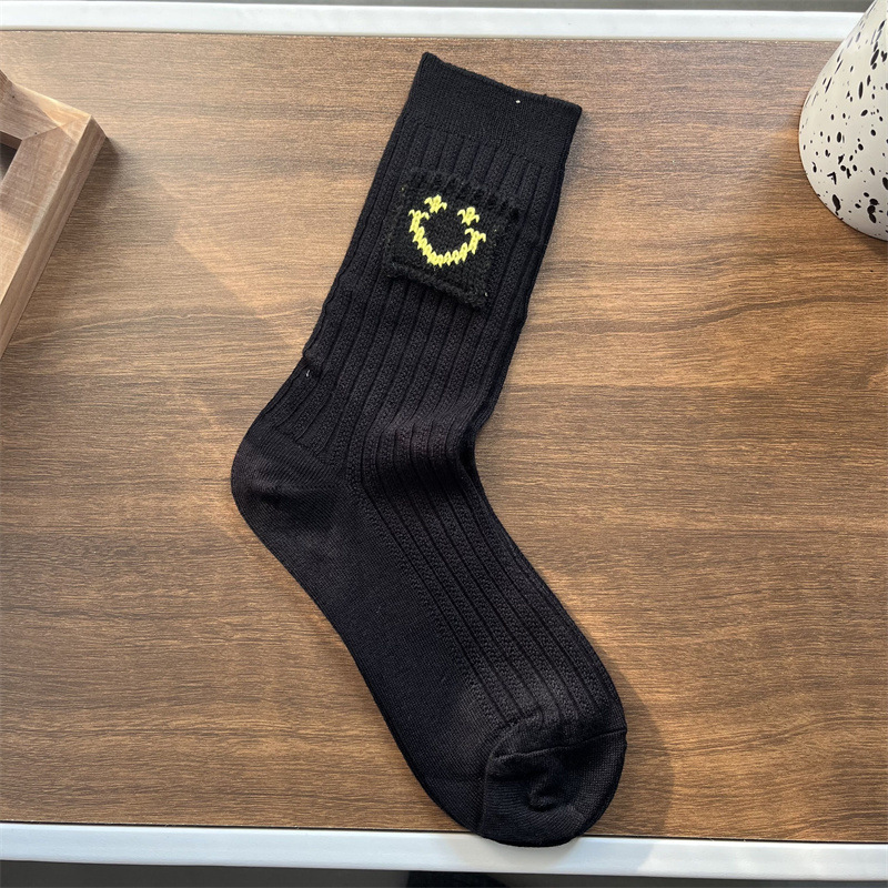 Women's Simple Style Smiley Face Cotton Crew Socks A Pair display picture 6