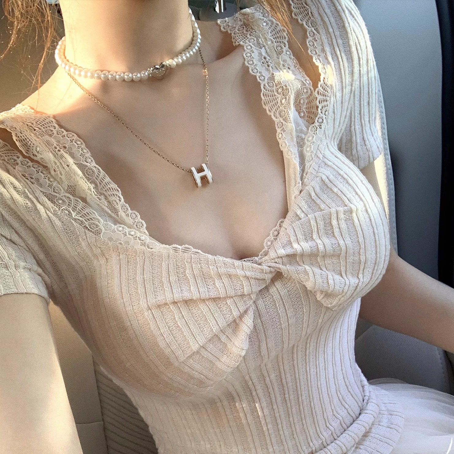 Lazy Didi Heidi Летняя искусственная футболка из двух частей с короткими рукавами и накладкой на грудь, кружевной лоскутный топ для похудения в стиле Pure Desire.