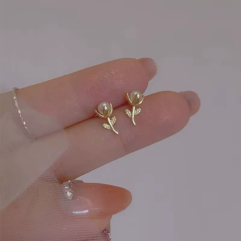 Серьги, ушные клипсы, стиль лёгкой роскоши, стиль высокого качества