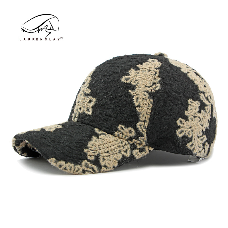 Estilo étnico personalizado jacquard Tapa dura gorra de béisbol de las mujeres otoño e invierno nuevo sombrero de las mujeres retro borde curvo casquillo enarbolado estilo coreano