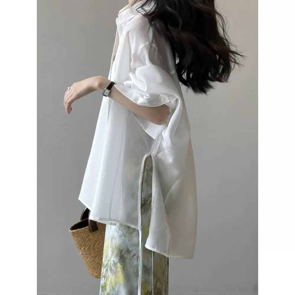言双 设计感轻薄仙气防晒衬衫女夏季简约宽松绑带单排扣上衣82332