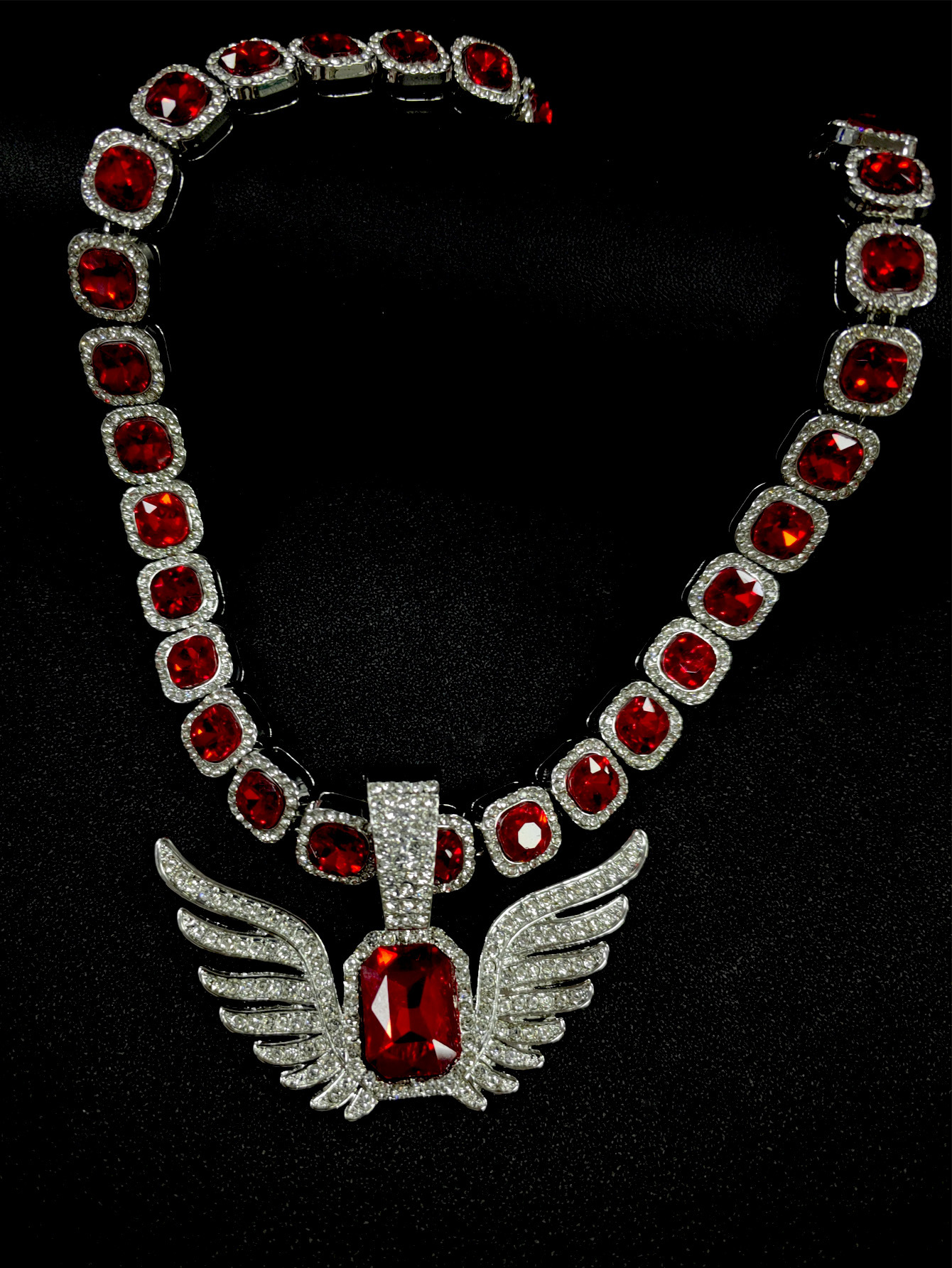 Emerald Wing Pendant Necklace For Men And Women Fine Jewelry_voghion.com