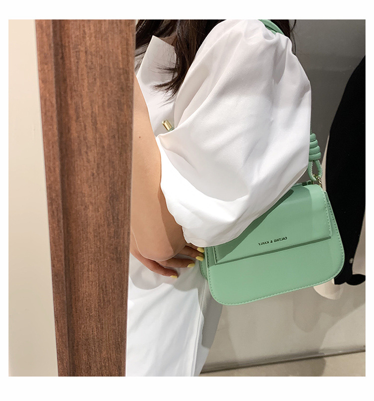 Simple Solid Color Underarm Bag display picture 3