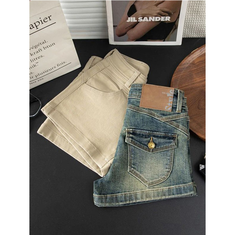 Khaki Fashionable Low-Waist Hip-Enhancing Butt-Lifting Straight-Leg Denim Shorts for Women, New Summer Style, Slimming, Hip-Hugging, Tight-Fitting Hot Pants Khaki Fashionable Low-Waist Hip-Enhancing Butt-Lifting Straight-Leg Denim Shorts for Women, New Summer Style, Slimming, Hip-Hugging, Tight-Fitting Hot Pants