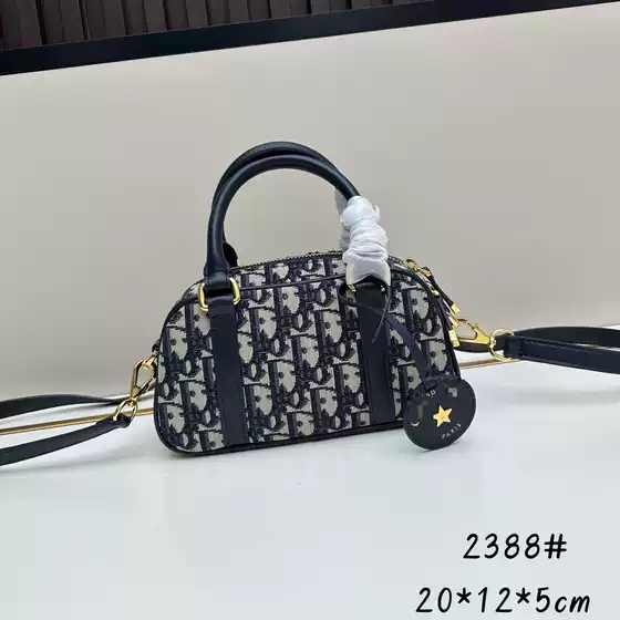 Embroidery 2025 Fashion Versatile Bag Handbag Crossbody Bag Boston High-End Shoulder Handbag Women's Sweet Handbag