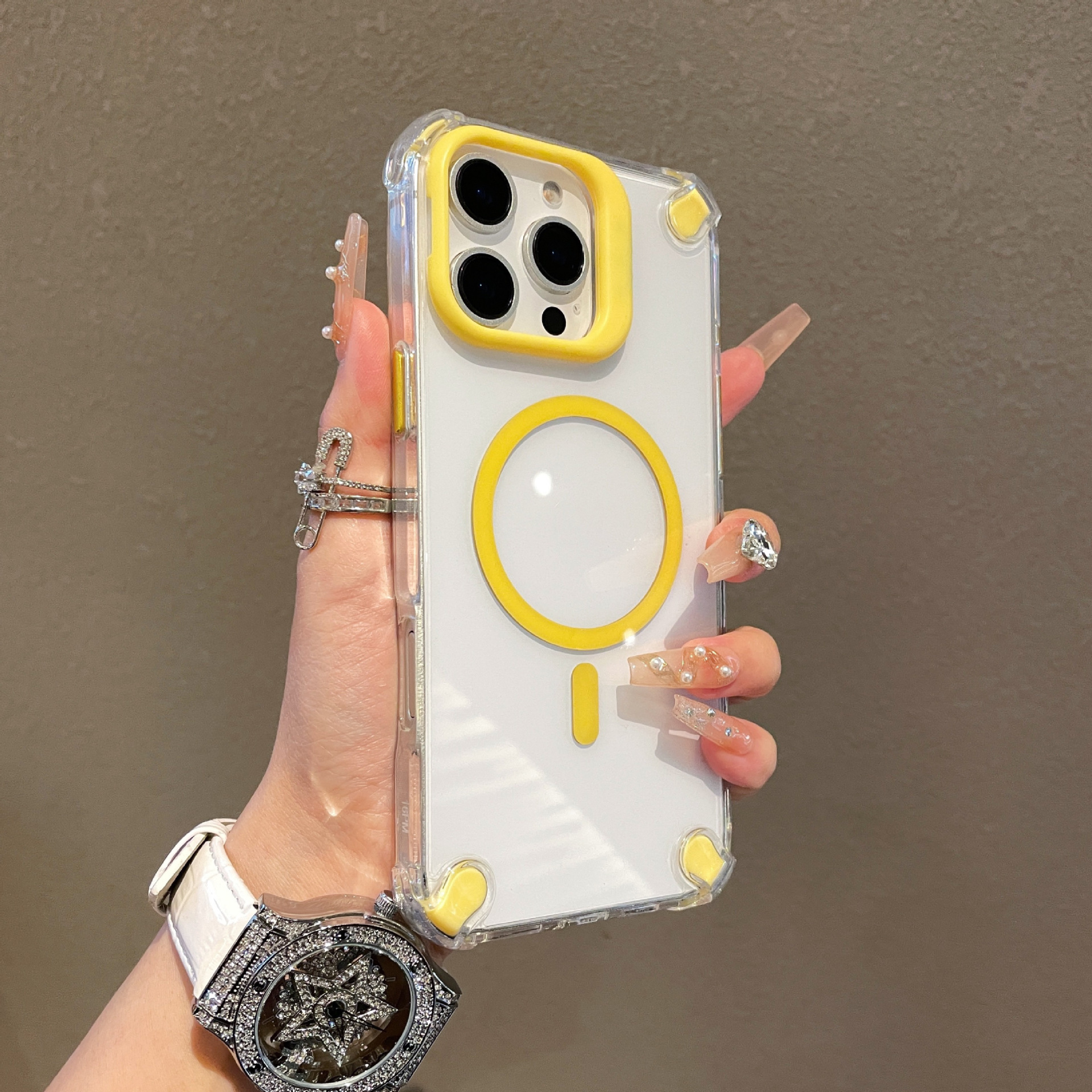 El soporte de lente magnética simple y transparente es adecuado para la carcasa del teléfono móvil Apple 15 16ProMax de cuatro esquinas iPhone14 nuevo