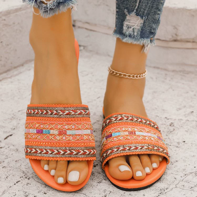 Тапки большого размера женские новые богемные повседневные плоские пляжные холодные тапочки спот летом 2025 года