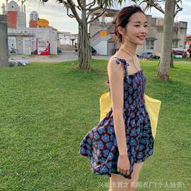 复古花朵吊带抹胸抽褶打揽甜美遮肚连体泳衣沙滩度假温泉泳装女