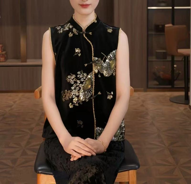 2025新款女装丝绒重工绣花珠片马甲新中式国风复古坎肩上衣开衫|undefined
