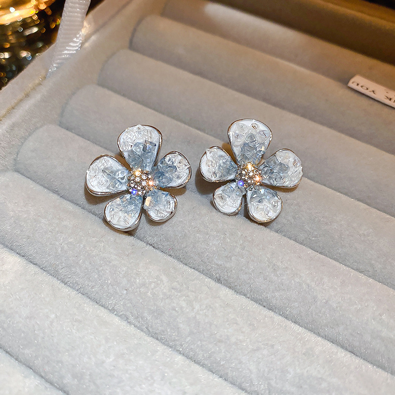 1 Pair Sweet Flower Artificial Crystal Ear Studs display picture 2