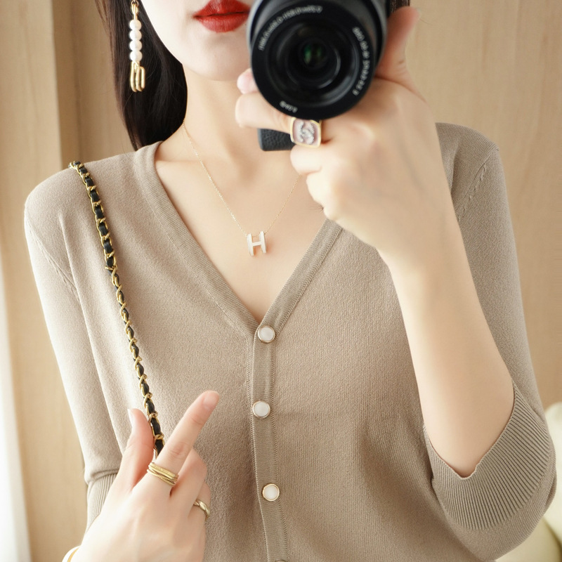 Outside V-neck Ice Silk Cardigan Women's Summer Sling Skirt Mid-sleeve Knitted Shirt Sunscreen Thin Small Coat