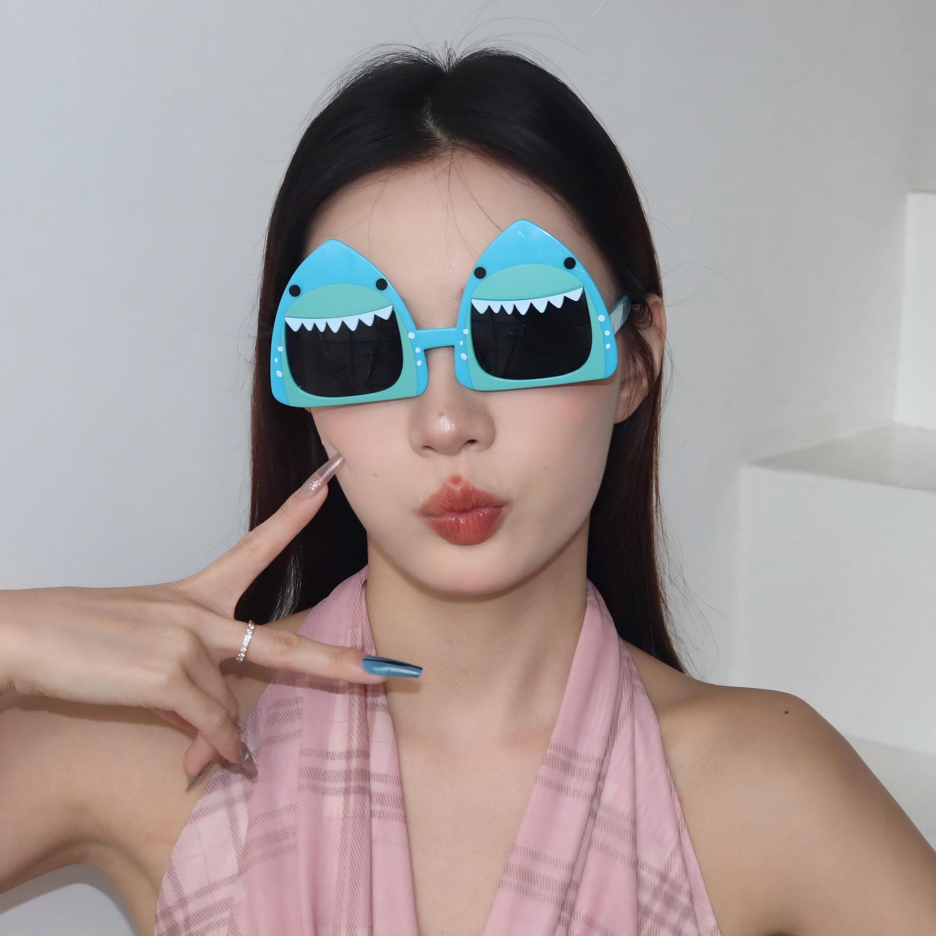 Gafas con Forma de Tiburón de ABS para Fiesta en la Playa y Baile image 4