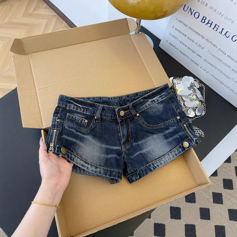Trendy low-waist denim shorts with side zipper for women, summer vintage distressed slim fit stretchy hip-hugging hot pants
